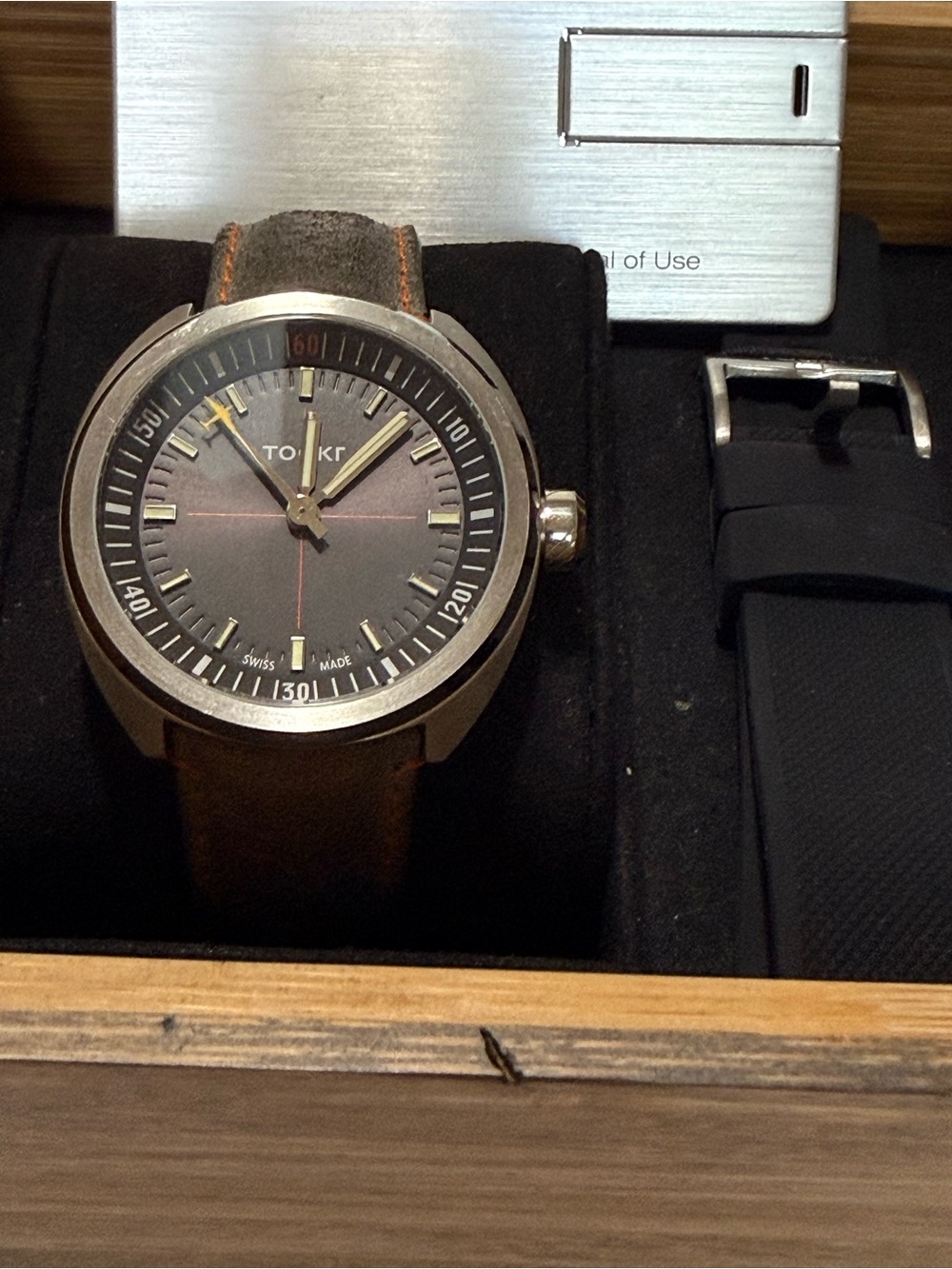 Men's Brown Leather Watch Strap Bag Accessory